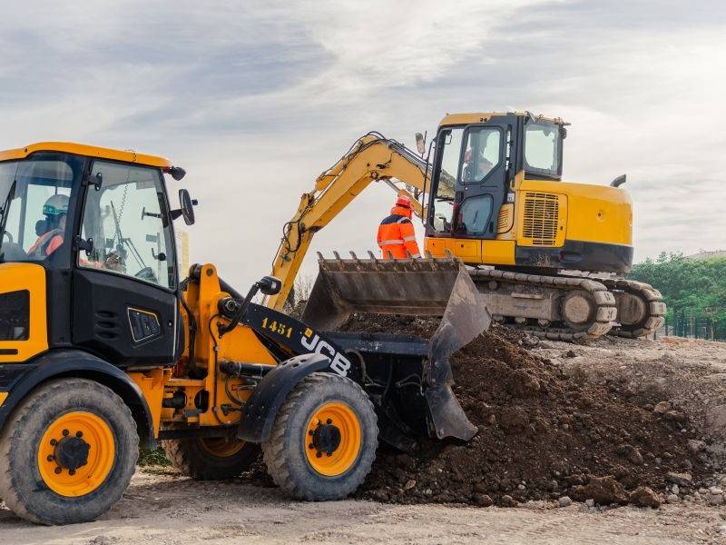 Formation initiale R482 Engin de chantier Cat C1 chargeuses, tractopelle (anciennement R372m catégorie 4)